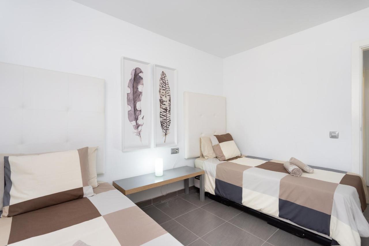 Апартаменты Frontline Penthouse With Heated Pool And Parking Лос Кристианос Экстерьер фото